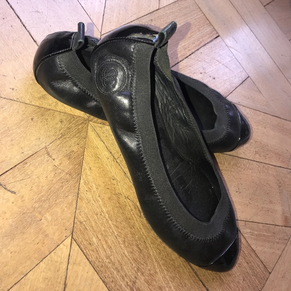 Classic chanel flats